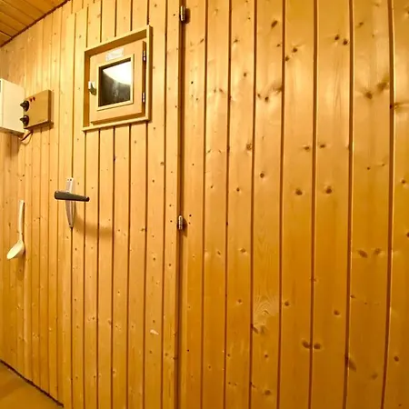 Butler Family & Friends Mit Hund *